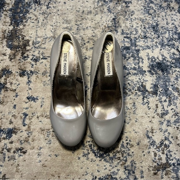 Steve Madden P-Raven Gray Platform Heels Size 7.5 - Picture 11 of 16